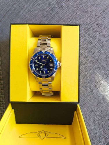 Nagelneue invicta quarzuhr - nagelneue, invicta,