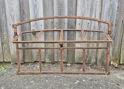 Altes gusseisen stallfenster - altes,