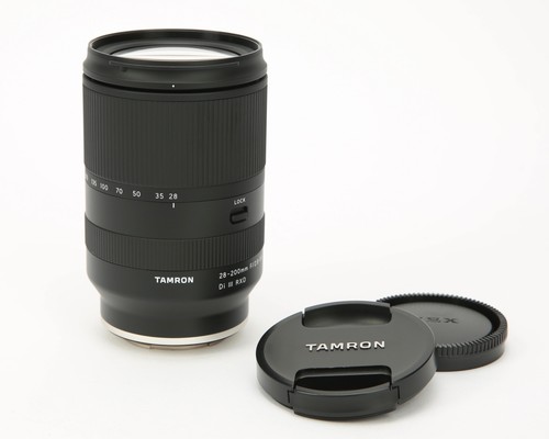 Tamron 200mm 5 - 28-200mm, di