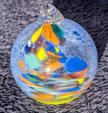 Mundgeblasene Glaskugel zum Hängen, Fenster Dekoration, ca. 7 cm, Blau Orange