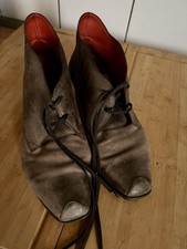 Oft getragener Halbschuh