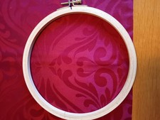 Stickrahmen rund aus Holz Durchmesser 18 cm  