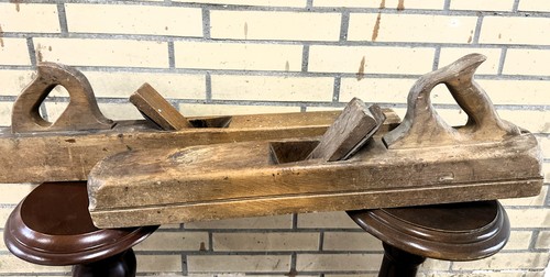 Zwei alte langhobel aus - zwei,