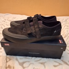 Globe Motley 2 Strap Skate Sneaker EU 48 US 14 Oiled Black