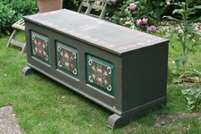 BAUERNTRUHE Holztruhe mit Bauernmalerei BLUMEN