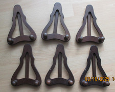6x HOLZ TELLERSTÄNDER AUFSTELLER VAN HYGAN&SMYTHE PAT.PEND