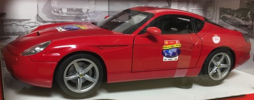 Automodell ferrari 575 - 1:18,
