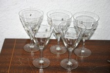 Omas gute Gläser / 5 Weingläser - Höhe 13 cm - Alter und Herkunft unbekannt -