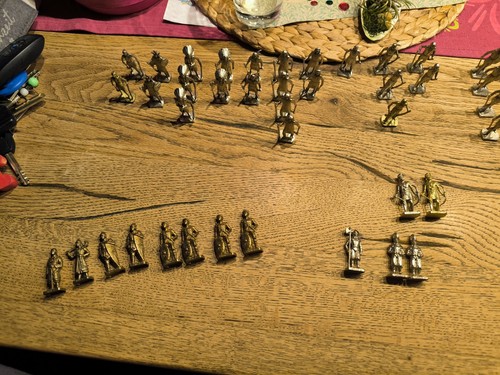 über 160 metall figuren - Ü, ei