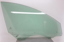 Tesla Model Y Türscheibe vorn