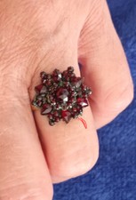 Granatring kein echtes Gold, antik, ca. 80 Jahre alt, 1 Stein fehlt! 18 mm Innen