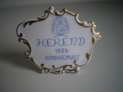 Herend-Porzellan-Aufsteller