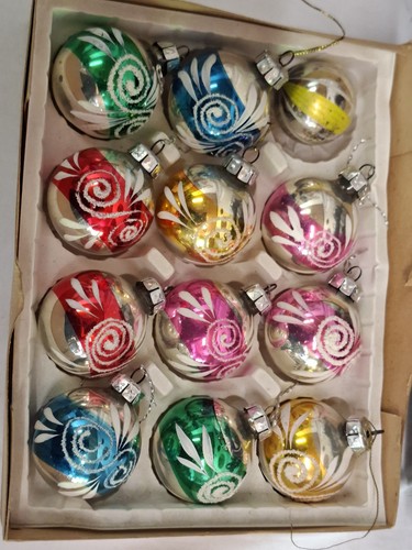 Weihnachtskugeln - 12,