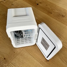 Puluomis Mini Kühlschrank 4 Liter Kleiner Kühlschränk 220V AC/12V DC für Autos 