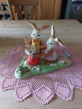 Porzelanfigur 3 Hasen, von GOEBEL "Frühlingstanz"  SPRING  EDITION 2012 