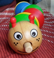 PLAN TOYS Kleinkindwelt Holzspielzeug Fädelraupe, Fädel-Wurm, neu, in OVP