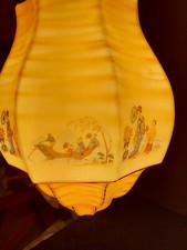 hübsche Hängelampe mit japanisch anmutenden Motiven, Geisha, Länge 82 cm, antik