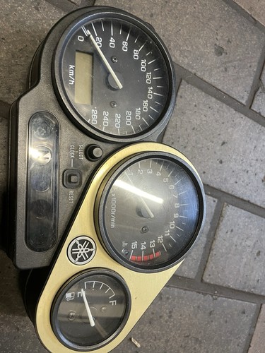 Yamaha fzs 600 - , rj02
