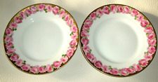 Ein Paar Porzellanteller mit