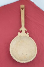 Holzlöffel großer Holzlöffel. Dekorativer Löffel Handarbeit.