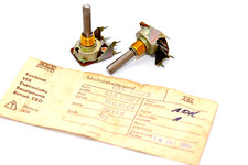 Vintage Schicht-Dreh-Widerstand/  DDR Poti von RFT Typ TGL 9100, 10 kOhm, NOS