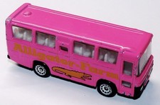 Modellauto Siku 0806 Mercedes Reisebus Alligator-Farm, lila, ca. 7,5 cm