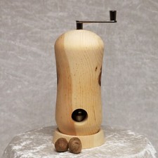 Muskatmühlen aus natürlichem Zirbenholz