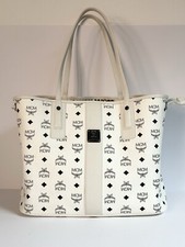 MCM REVERSIBLE LIZ SHOPPER IN