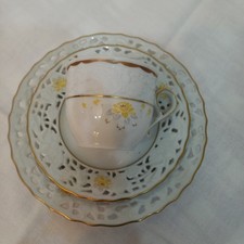 Verschiedene Sammeltassen je