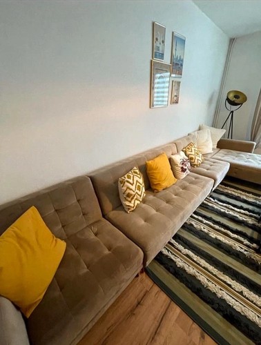 Beiges ecksofa mit - beiges,