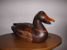 große dekorative Ente aus Holz, handbemalt