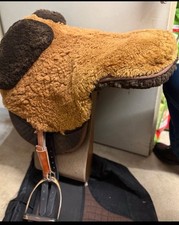 F.R.A. Macon Fellsattel Reitkissen+ Grandeur Physio Pad + Steigbügel NP:700.-