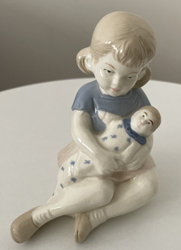 Porzellanfigur mädchen mit - porzellanfigur,