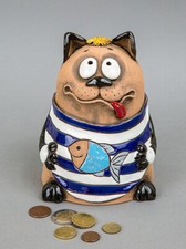 Spardose Keramik *Katze mit Fisch* Kater im Shirt Sparbüchse Sparschwein Geldbox