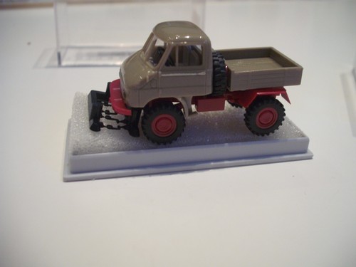 Brekina 39000 unimog 402 - 39000,