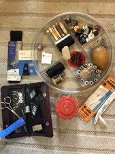 alte Kurzwaren Konvolut Nähen Knöpfe Garn Nadelbriefchen …