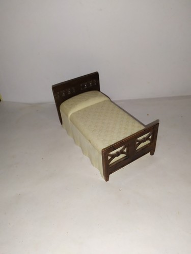 Altes bett renwal usa - ,