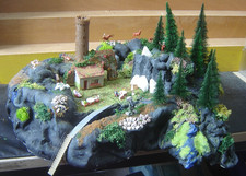 HO Gebauter Berg 43 x 38cm mit