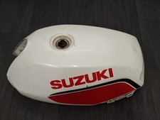 Suzuki GSX 750 1984-1986 Benzintank (Fuel tank) 201682372