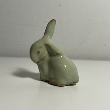 Denby Schlaufenohrenhase