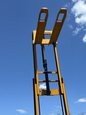 JUNGHEINRICH ERC 216z Bauj.2014, Hubhöhe 4,2m - incl. orig. Ladegerät Bauj.2018