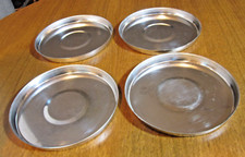 Teller aus Edelstahl -