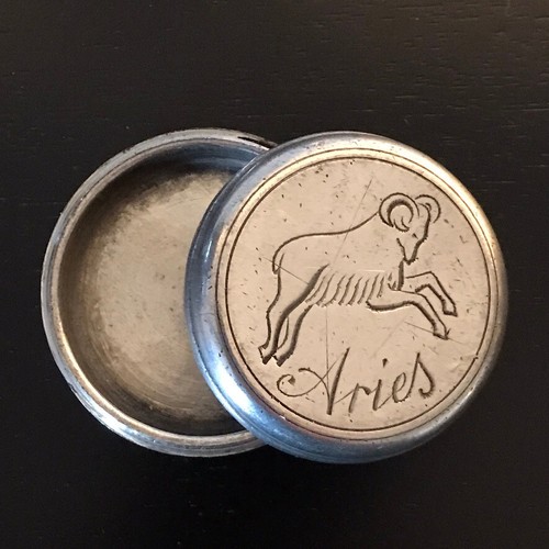 Dose aus zinn sternzeichen - zinn,