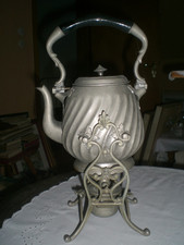 Antike Schwenkknanne mit