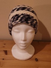 Nadelgebundene Mütze