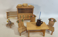 Puppenstube Puppenstubenmöbel Bauernmöbel Küche Essplatz Schrank Wandboard