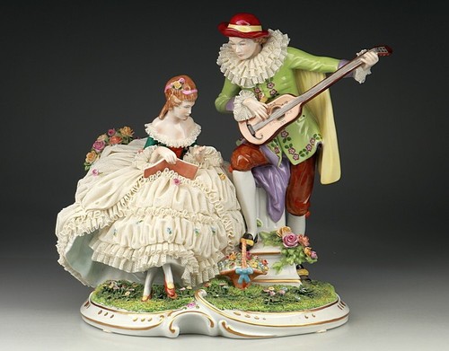 Große porzellanfigur spitze - große,