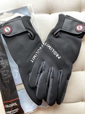 Handschuhe für Wassersport