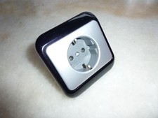 BUSCH JAEGER ALPHA NEA Titan