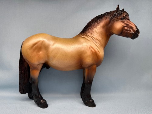 Breyer model horse theo - breyer,